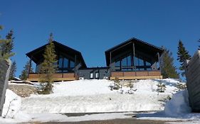 Ruka Twin 3 Bedroom Villa With Jacuzzi By Rukalodges